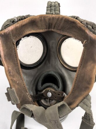 Gasmaske Modell 1930 Wehrmacht. Undatiert , mit Filtereinsatz 37, dieser datiert 1940
