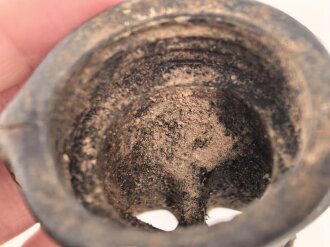 Mundstück für Gasmaskenfilter Wehrmacht, spätes Stück, wird direkt auf den Gasmaskenfilter aufgeschraubt. Selten, Gummi angetrocknet, ungereinigt