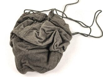 Transporthülle für den Filter zur Pferdegasmaske 41 der Wehrmacht.
