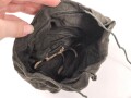 Transporthülle für den Filter zur Pferdegasmaske 41 der Wehrmacht.