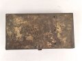 Staukasten für ein Fahrzeug oder Geschütz der Wehrmacht. Maße  21 x 41 x 9cm. Originallack, ungereinigtes Stück