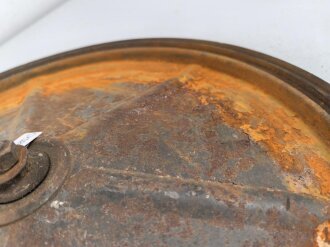 Paar Scheibenräder ohne Bezeichnung. Luftwaffenblauer Originallack, Durchmesser mit Gummi 45cm