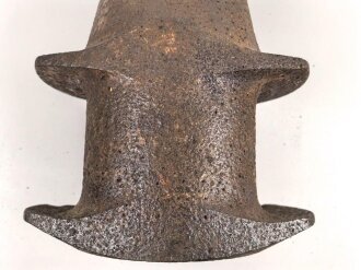Mündungsbremse / Feuerdämpfer 7,5cm Wehrmacht. Ungereinigtes Stück , Wiegt unverpackt etwa 41 kg, Versand nur auf Palette möglich, KEIN VERSAND NACH ÜBERSEE