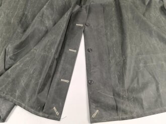 Moderner " Kradmantel" aus weichem Gummi, im Schnitt ähnlich dem Modell der Wehrmacht. Guter Zustand