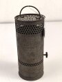 Dochtlampe zur Sammleranwärmung für Wehrmachtsfahrzeuge, ungereinigtes Stück, Originallack, datiert 1943