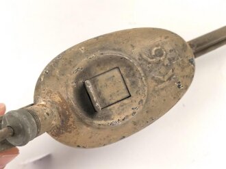 Ölkanne für Fahrzeug K6, sandfarbener Originallack, Gesamtlänge 32cm, ungereinigt