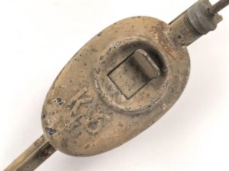 Ölkanne für Fahrzeug K6, sandfarbener Originallack, Gesamtlänge 32cm, ungereinigt