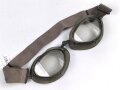 Kradmelderbrille Wehrmacht, Gummi weich, Band elastisch. Datiert 1942, guter Gesamtzustand
