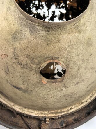 Scheinwerfer für Fahrzeuge der Wehrmacht.Unvollständig, Originallack, nicht gereinigt. Scheibendurchmesser knapp 20cm