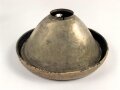 Scheinwerfer für Fahrzeuge der Wehrmacht.Unvollständig, Originallack, nicht gereinigt. Scheibendurchmesser knapp 20cm