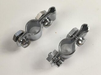 Paar Halterungen für Fahrzeugstander. Ungebraucht, Alter unbekannt. Maße 15 x 36mm. Sie erhalten ein Paar ( 2 Stück )