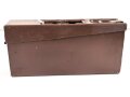 Gurtkasten Wehrmacht aus Aluminium datiert 1939. Diverse neuzeitliche Löcher und ebensolcher Lack