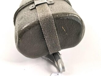 Bundeswehr, Feldflasche datiert 1963/80. Originallack