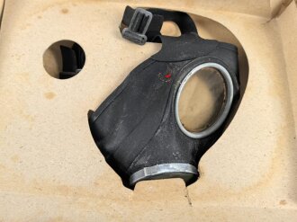 Volksgasmaske 40  für Kinder. Komplett mit Gebrauchsanweisung im originalen Umkarton