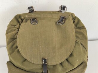 Rucksack Wehrmacht, leicht getragenes Stück mit Reichsbetriebsnummer, datiert 1944