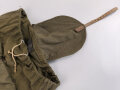Rucksack Wehrmacht, leicht getragenes Stück mit massiven Trageriemen, einer davon stark geknickt und angebrochen