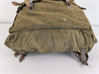 Rucksack für Gebirgstruppen der Wehrmacht, getragenes Stück mit Reichsbetriebsnummer