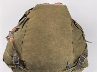 Rucksack für Gebirgstruppen der Wehrmacht, getragenes Stück mit Reichsbetriebsnummer