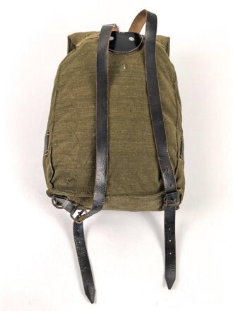 Rucksack für Angehörige der Artillerie in der Wehrmacht, wohl ungetragenes Stück,  mit Reichsbetriebsnummer