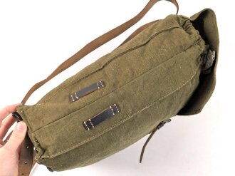 Rucksack für Angehörige der Artillerie in der Wehrmacht, wohl ungetragenes Stück,  mit Reichsbetriebsnummer