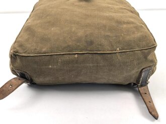 Rucksack für Angehörige der Artillerie in der Wehrmacht, getragenes Stück,  datiert 1944