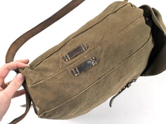 Rucksack für Angehörige der Artillerie in der Wehrmacht, getragenes Stück,  datiert 1944