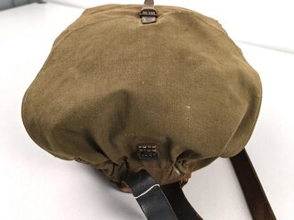 Rucksack für Angehörige der Artillerie in der Wehrmacht, getragenes Stück,  datiert 1944