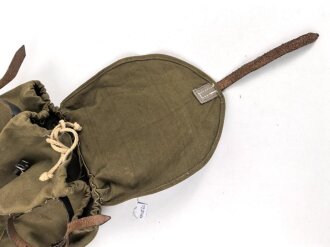 Rucksack für Angehörige der Artillerie in der Wehrmacht, getragenes Stück,  datiert 1944