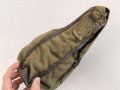 Kleidersack 31 für Angehörige der Wehrmacht. Stark getragenes Stück, leicht modifiziert
