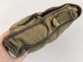Kleidersack 31 für Angehörige der Wehrmacht. Stark getragenes Stück, leicht modifiziert