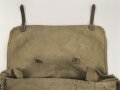 Kleidersack 31 für Angehörige der Wehrmacht. Stark getragenes Stück, leicht modifiziert