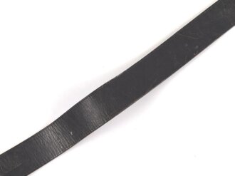 Schwarzer Koppelriemen für Angehörige der Reichswehr und frühen Wehrmacht . Gesamtlänge 110cm