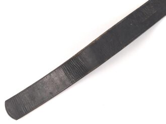 Schwarzer Koppelriemen für Angehörige der Reichswehr und frühen Wehrmacht . Gesamtlänge 110cm