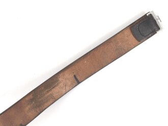 Schwarzer Koppelriemen für Angehörige der Reichswehr und frühen Wehrmacht . Gesamtlänge 110cm