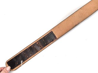 Brauner Koppelriemen für Angehörige von Parteiverbänden. Gesamtlänge 120cm