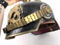 Bayern, Pickelhaube für einen Reserveoffizier der Chevaulegers. In allen Teilen original und zusammengehörig, Doppellöcher, vermutlich beim ändern vom Offizier zum Reserveoffiziersemblem.