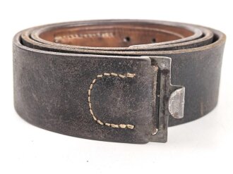 Koppelriemen für Mannschaften der Wehrmacht. Datiert 1942, eiserner Gegenhalt, Gesamtlänge 114cm