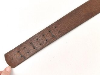Koppelriemen für Mannschaften der Wehrmacht. Eiserner Gegenhalt, späte Ausführung. Gesamtlänge 89cm