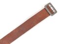 Zweidornkoppel für Offiziere des Heeres. Ungeschwärztes Leder, Höhe 43mm, Gesamtlänge 112cm