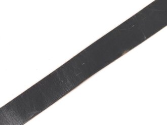 Zweidornkoppel für Führer von Parteiverbänden. Schwarzes Leder, Höhe 43mm, die Schließe mit RZM Markierung.  Gesamtlänge 106cm