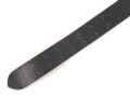 Zweidornkoppel für Führer von Parteiverbänden. Schwarzes Leder, Höhe 43mm, die Schließe mit RZM Markierung.  Gesamtlänge 106cm