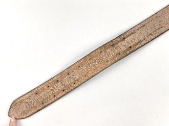 Zweidornkoppel für Führer bzw. Offiziere. Geschwärztes Leder, Höhe 50mm, Gesamtlänge 135cm