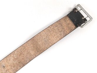 Zweidornkoppel für Führer bzw. Offiziere. Schwarzes Leder, Höhe 53mm, Gesamtlänge 101cm
