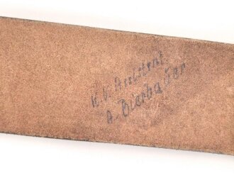 Zweidornkoppel für Offiziere des Heeres. Ungeschwärztes Leder, Höhe 49mm, Gesamtlänge 118cm