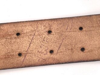 Zweidornkoppel für Führer von Parteiverbänden. Braunes Leder, Höhe 45mm, die Schließe  und der Riemen mit RZM Markierung.  Gesamtlänge 114cm