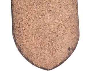 Zweidornkoppel für Generale des Heeres. Ungeschwärztes Leder, in 45mm Höhe, die Schliesse vergoldet. Gesamtlänge 111cm