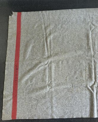 Wolldecke Wehrmacht. Vorschriftsmäßige Ausführung, gebraucht, diverse Mottenlöcher.