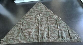 Zeltbahn 31 Wehrmacht. getragenes Stück, farbfrisch, mit zusätzlichen , angenieteten Knöpfen versehen