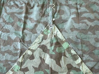 Zeltbahn 31 Wehrmacht. getragenes Stück, farbfrisch, mit zusätzlichen , angenieteten Knöpfen versehen