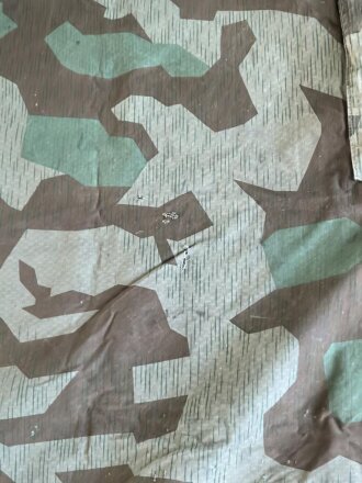 Zeltbahn 31 Wehrmacht. getragenes Stück, farbfrisch, mit zusätzlichen , angenieteten Knöpfen versehen